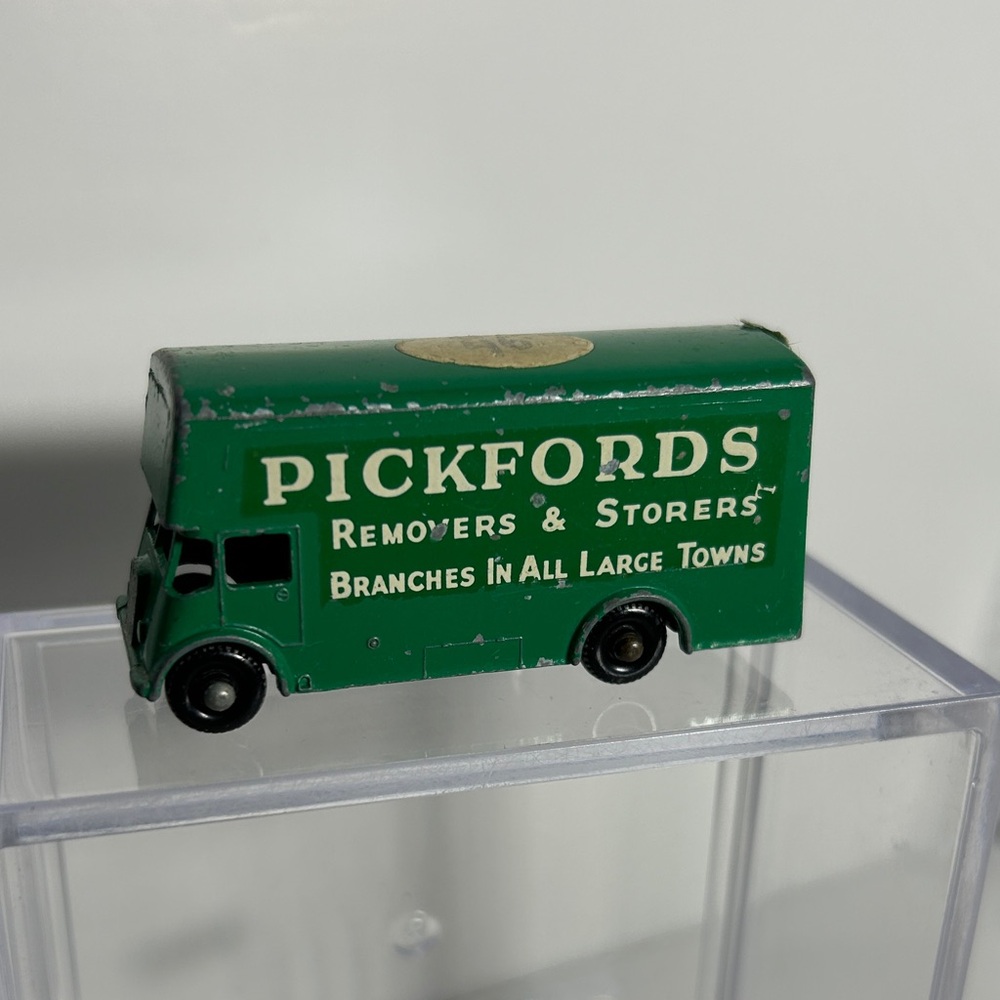 Vintage Lesney Matchbox Series No. 46b Guy Pickfords Removal Toy Van 1960